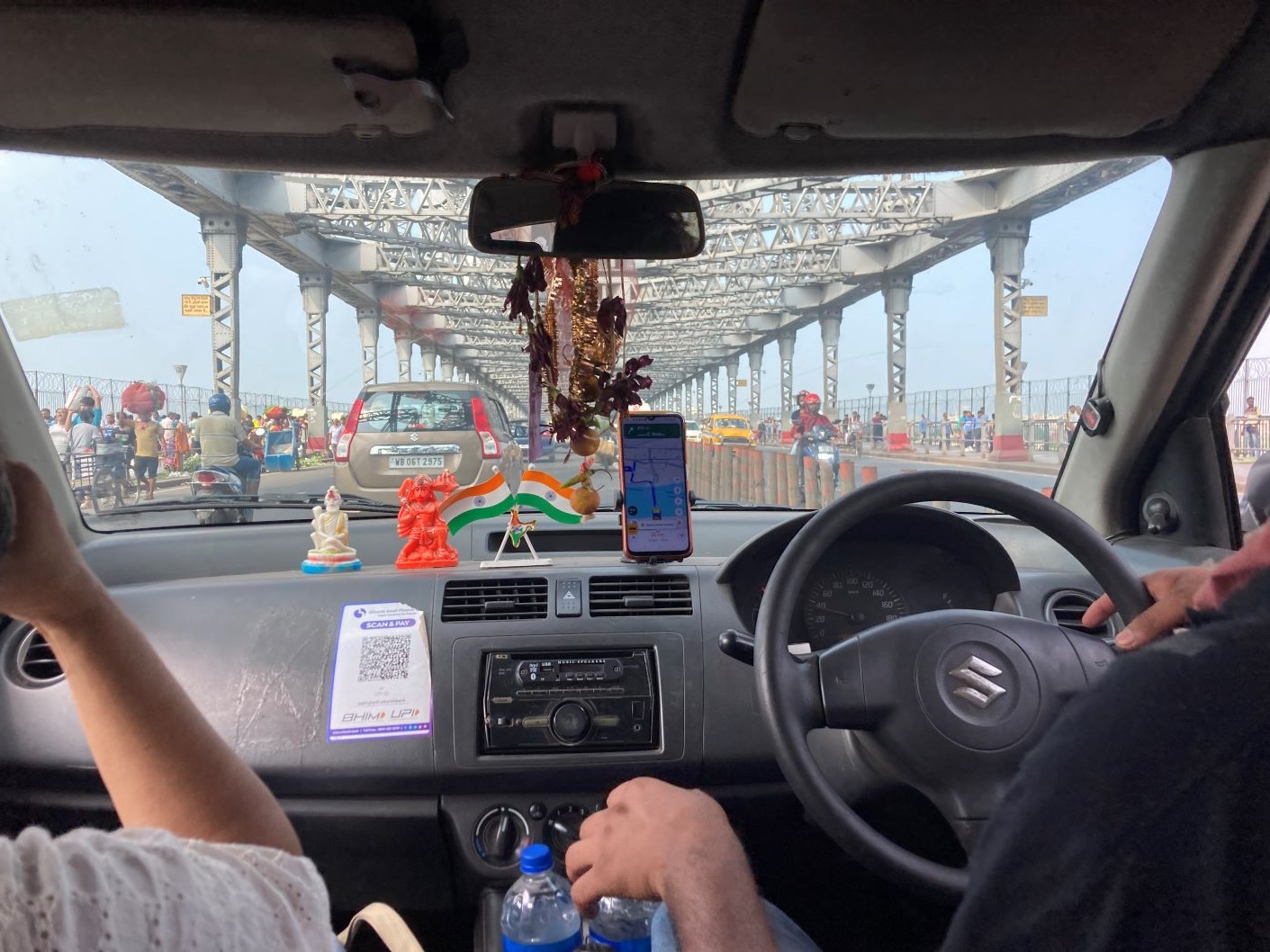 Im Uber über die Howrah Bridge Im Uber über die Howrah Bridge